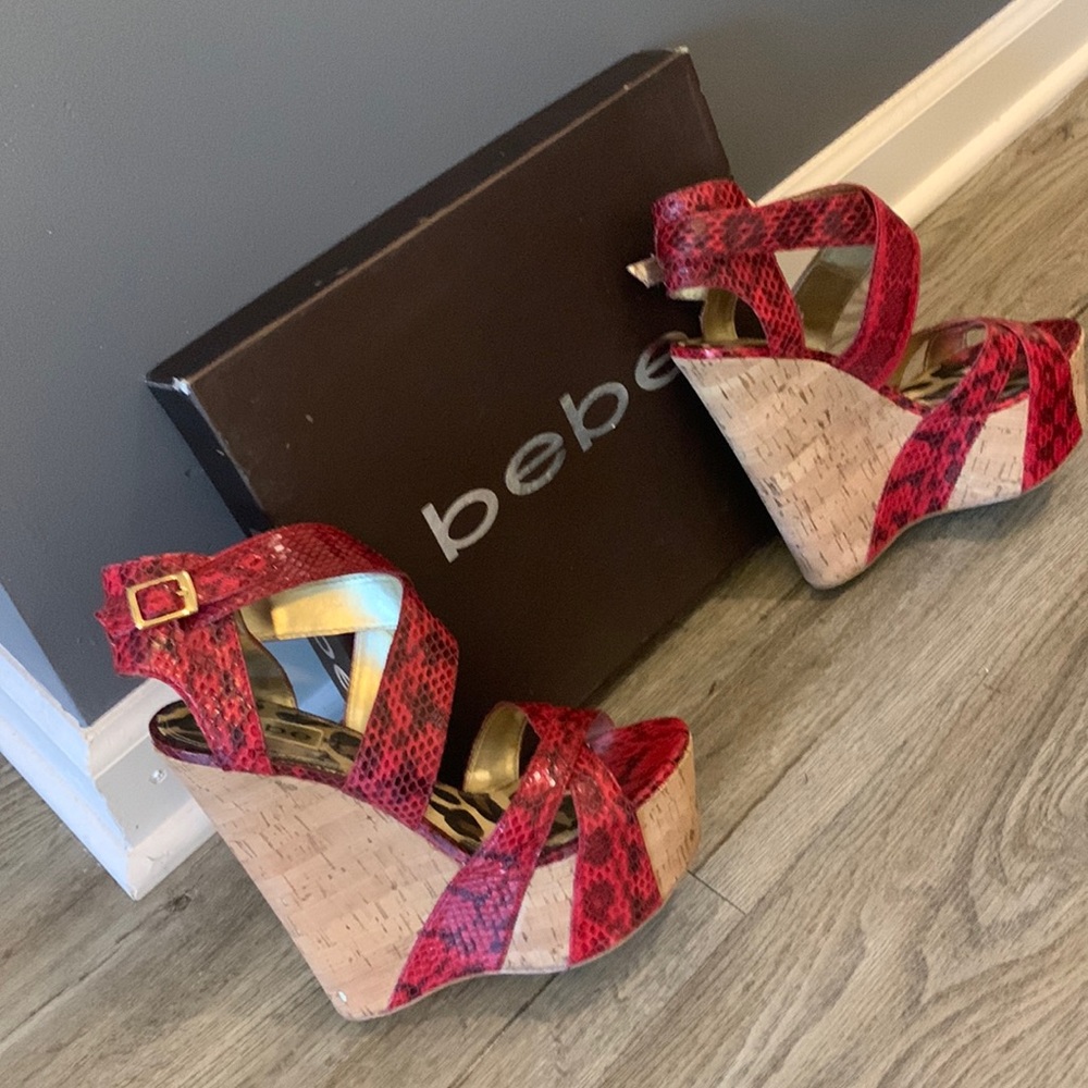 bebe Hannah Red